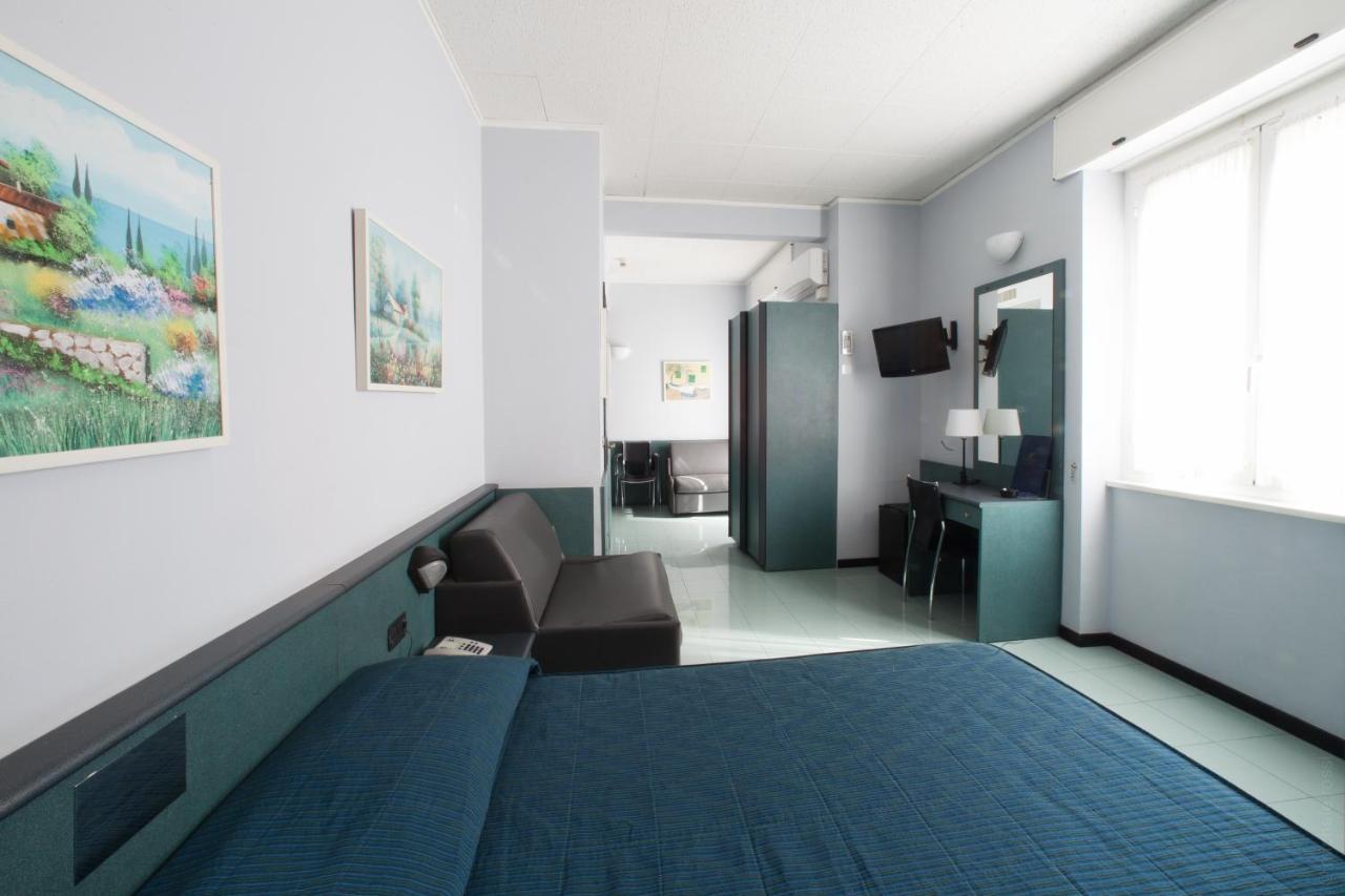 Hotel Tirreno جنوة المظهر الخارجي الصورة