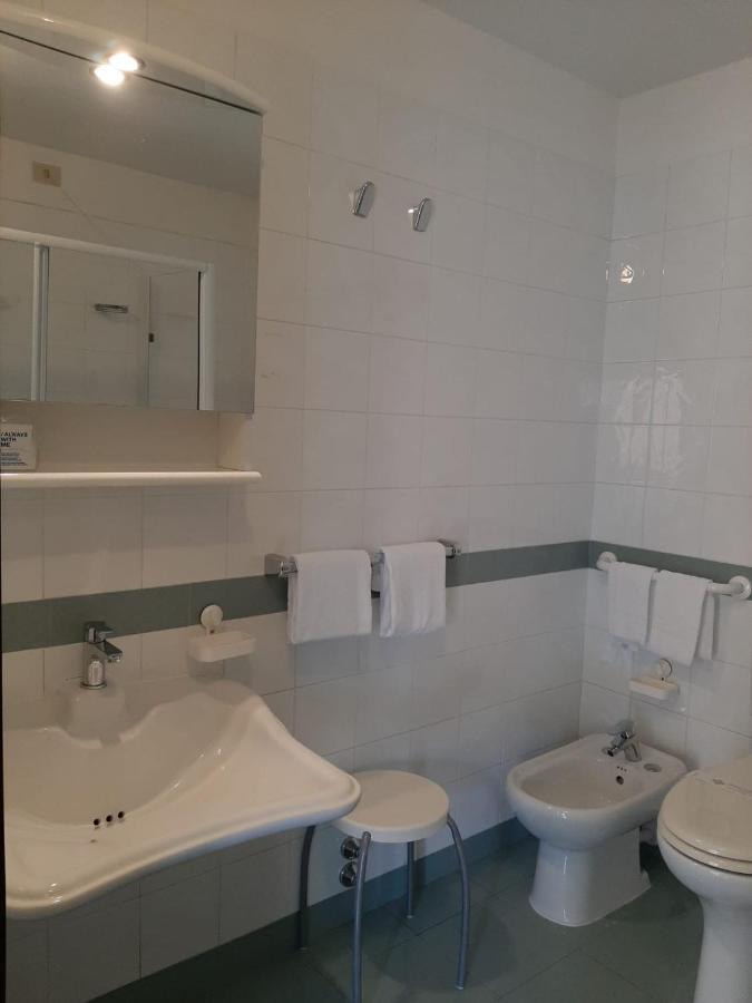 Hotel Tirreno جنوة المظهر الخارجي الصورة
