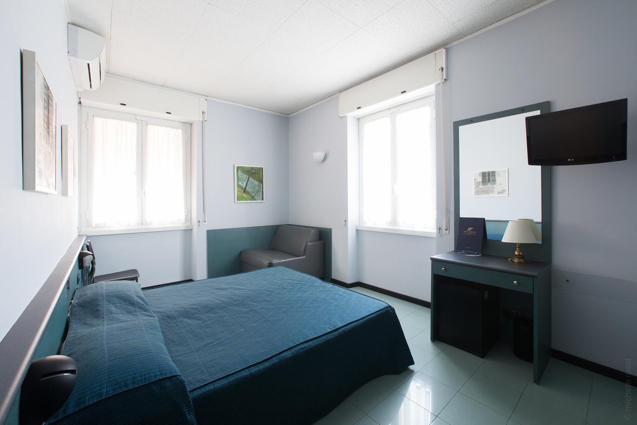 Hotel Tirreno جنوة المظهر الخارجي الصورة