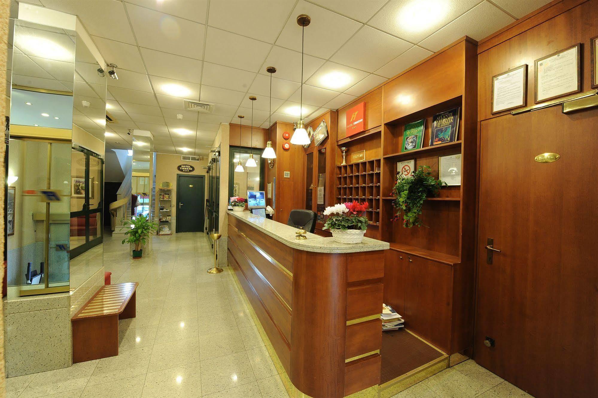 Hotel Tirreno جنوة المظهر الخارجي الصورة