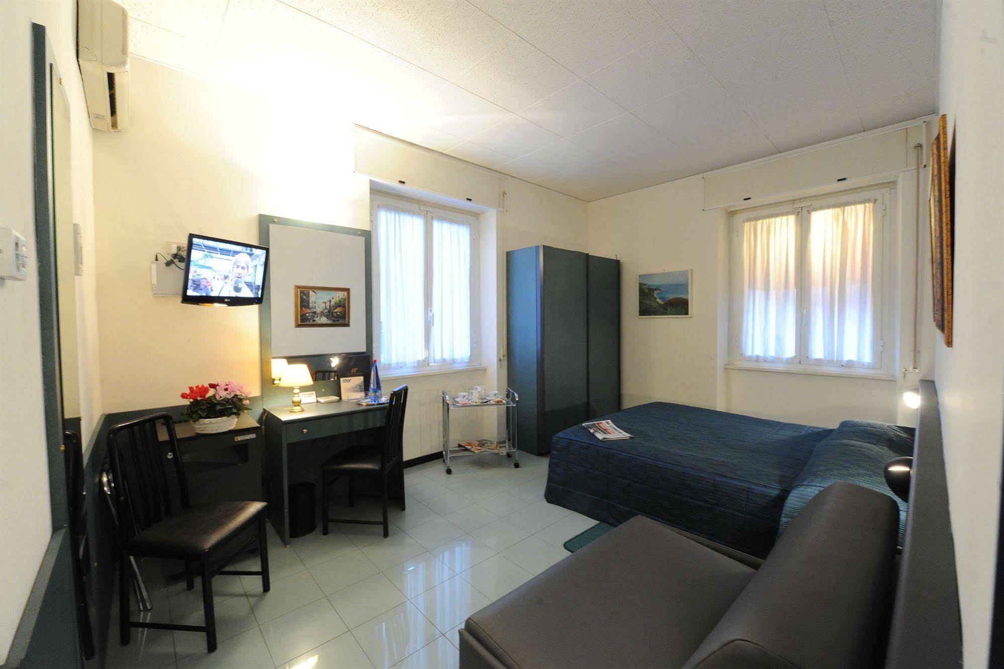 Hotel Tirreno جنوة المظهر الخارجي الصورة