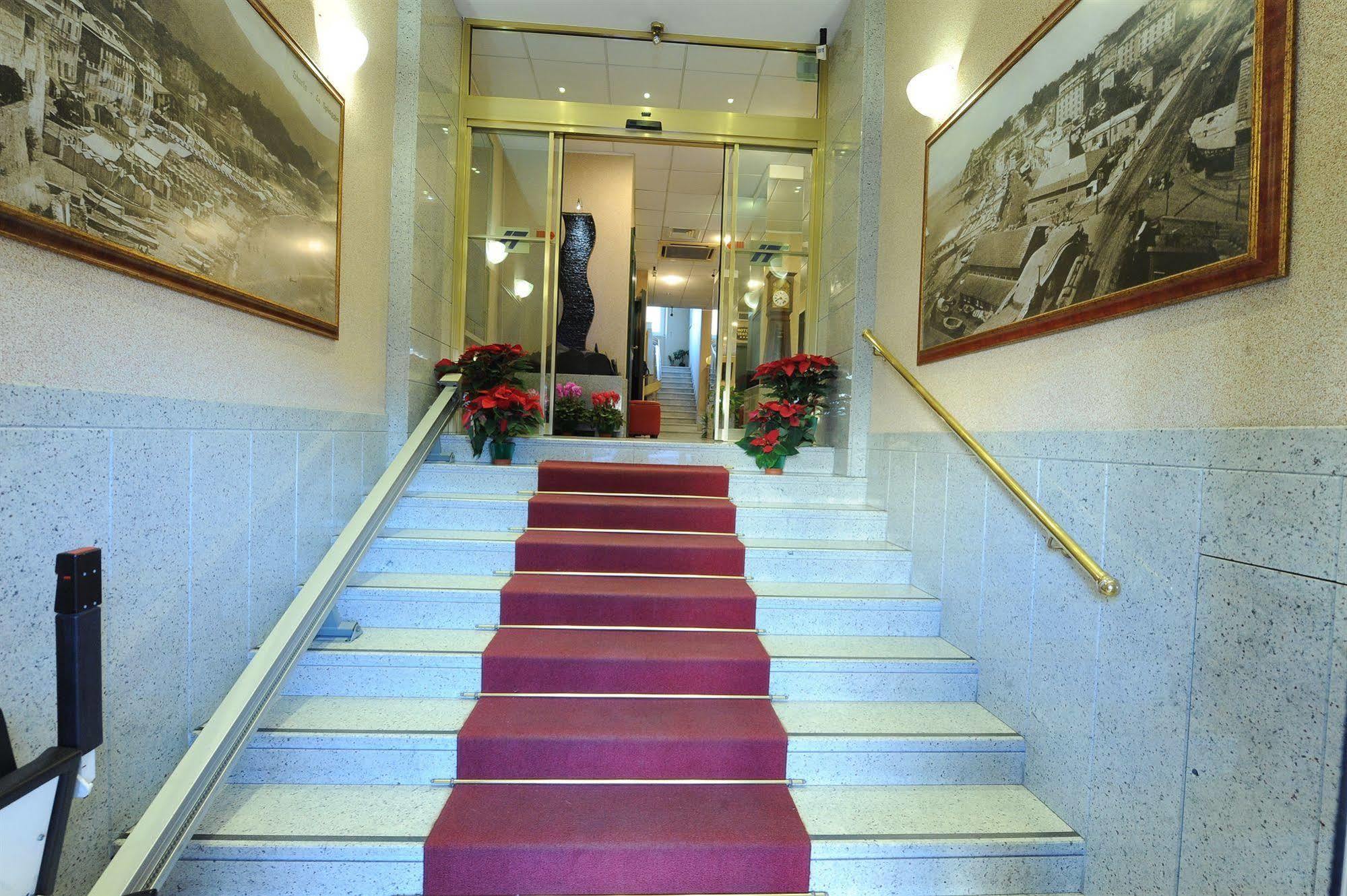 Hotel Tirreno جنوة المظهر الخارجي الصورة