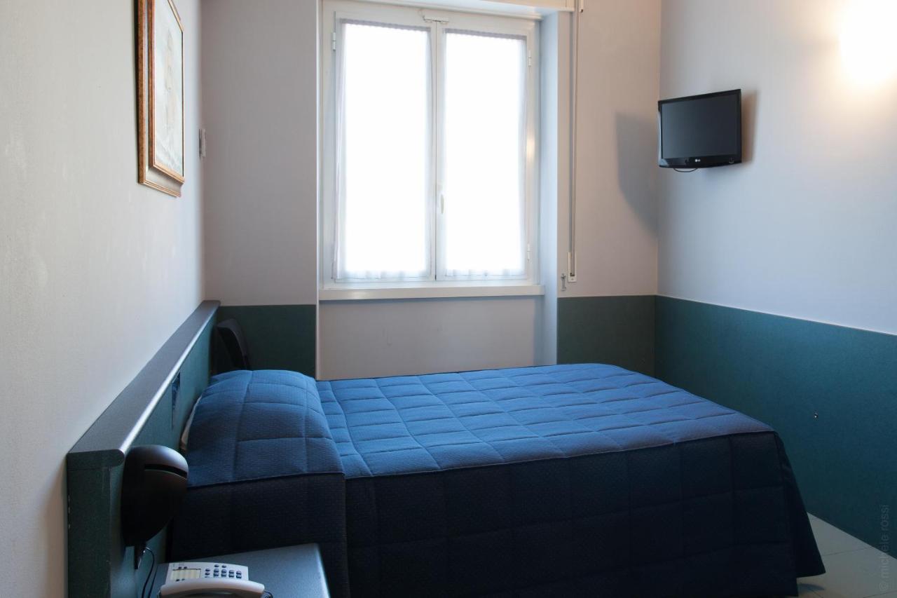 Hotel Tirreno جنوة المظهر الخارجي الصورة