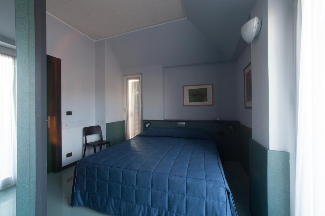 Hotel Tirreno جنوة المظهر الخارجي الصورة