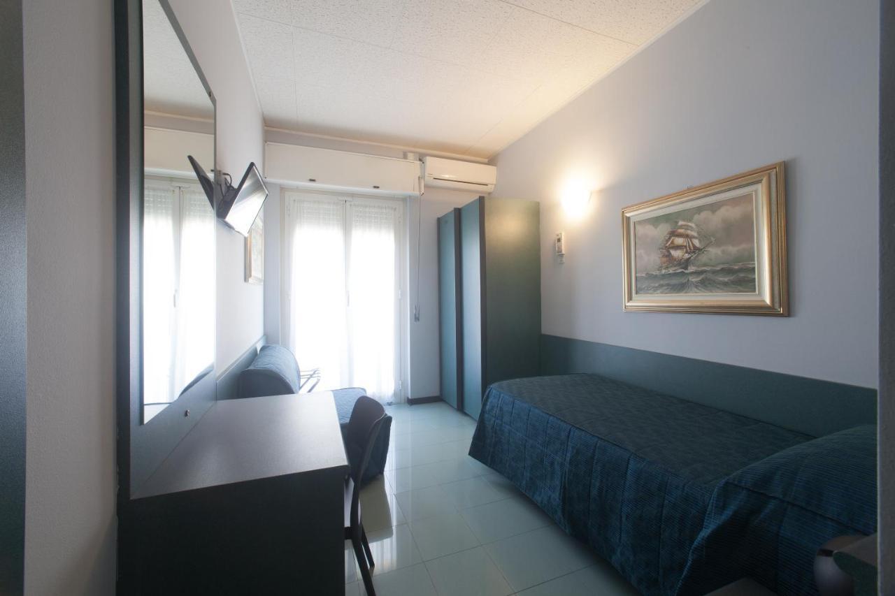 Hotel Tirreno جنوة المظهر الخارجي الصورة